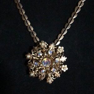 Vintage Gold Toned Brooch/Pendant Necklace